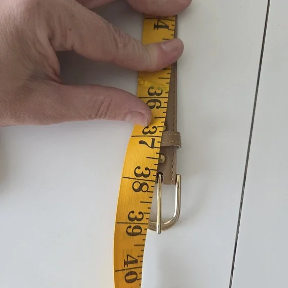 Vtg 90s 33"-37" Waist Womens Belt Light Brown Leather Thin Skinny Gold Buckle - Picture 6 of 7